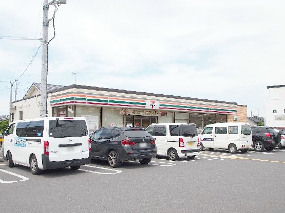 コンビニ　セブンイレブン 川越豊田本店（コンビニ）まで672m