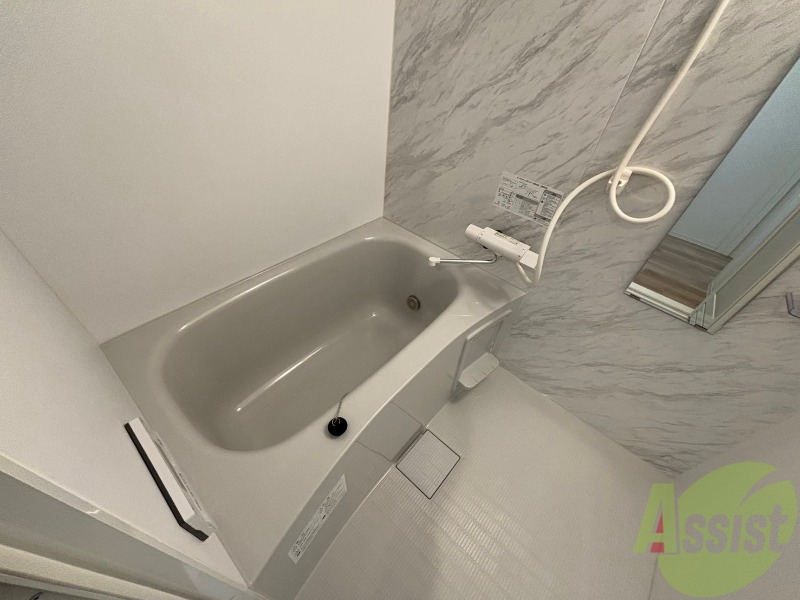 バス・シャワールーム　お風呂になります。一日の疲れを癒してくださいね。