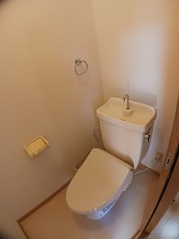 トイレ　ゆったりとした空間のトイレです