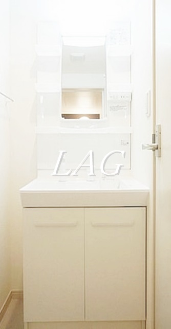 洗面設備　独立洗面台です。