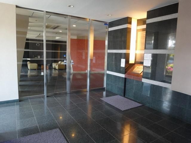 ロビー　オートロックエントランス