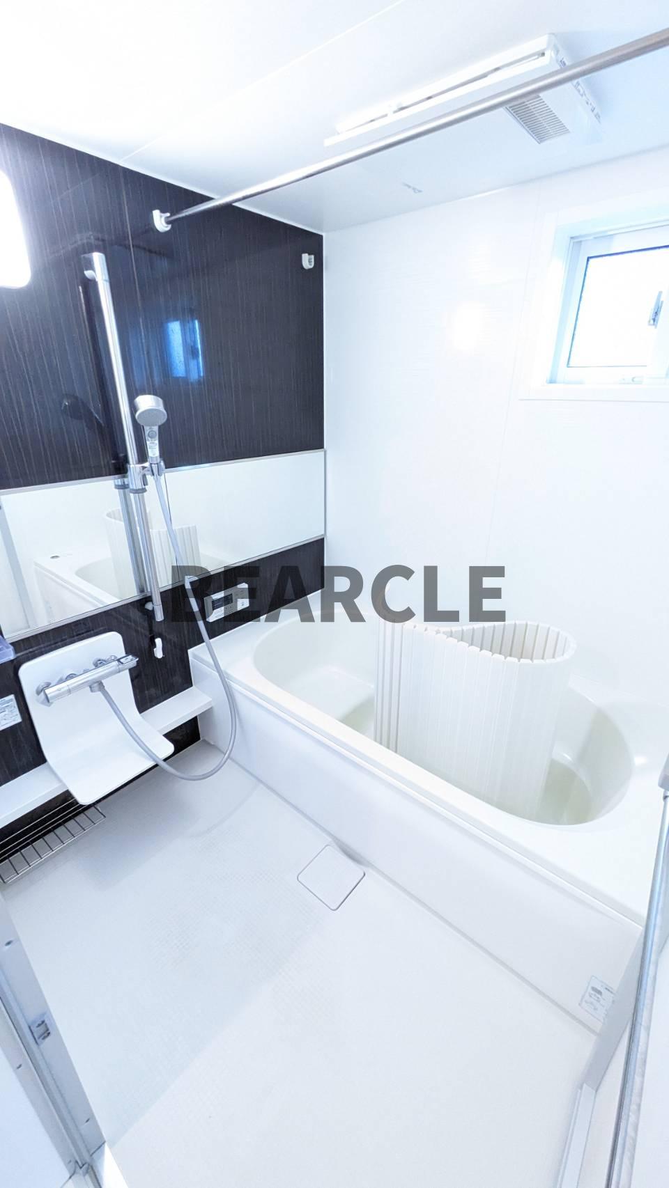 バス・シャワールーム　大型追い炊きバス