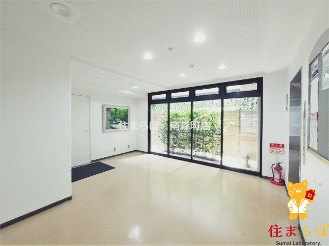 エントランス　共用部の印象も大切に