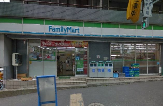 コンビニ　ファミリーマート 金井窪山手通り店（コンビニ）まで180m