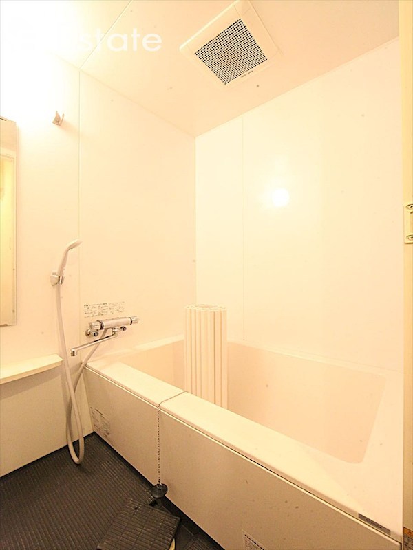 バス・シャワールーム　バスルーム