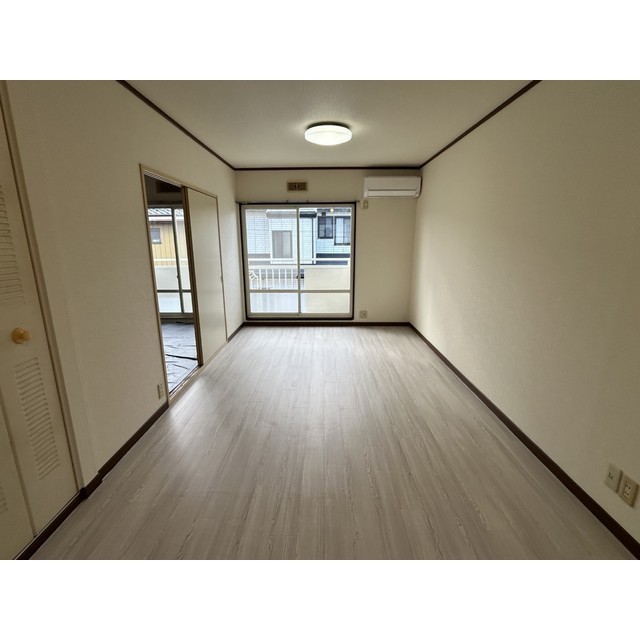 居室・リビング　使いやすい居間です