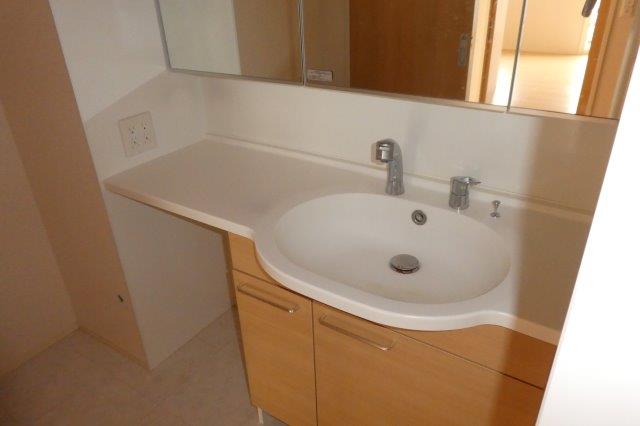 洗面設備　洗髪洗面化粧台