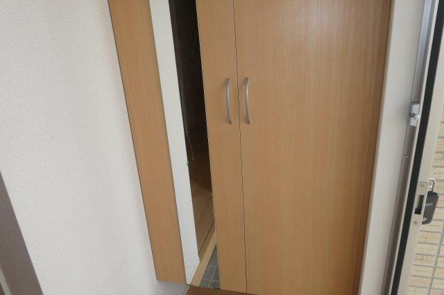 玄関　シューズボックス