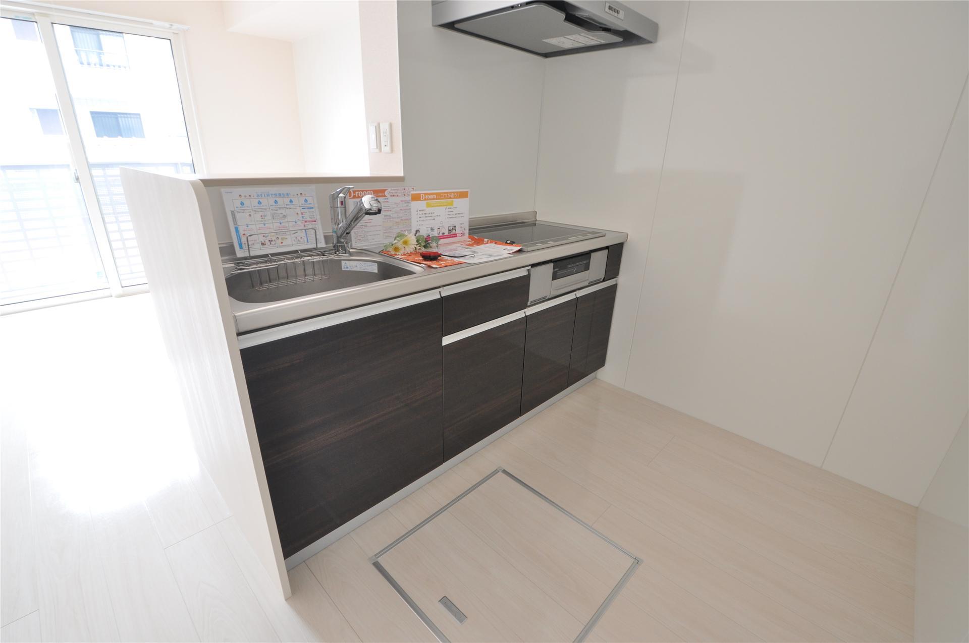 キッチン　3口ＩＨシステムキッチン　※103号室参照。