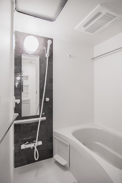 バス・シャワールーム　バスルーム