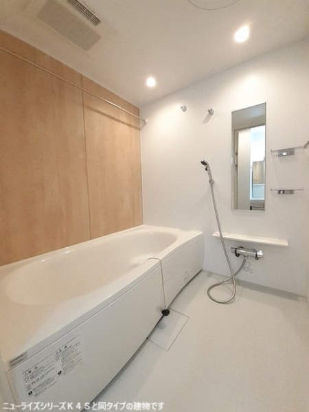 バス・シャワールーム　※参考写真　同建築メーカー施工の同間取完成他物件のものです。