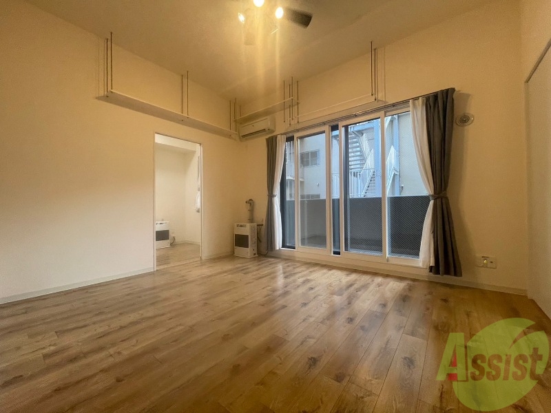 居室・リビング　広くてキレイなお部屋が広がっていて、充実した生活が送れそう。