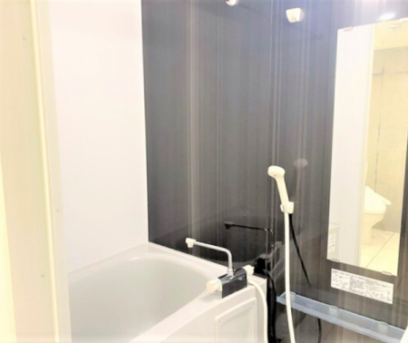 バス・シャワールーム　※別部屋の参考写真です。