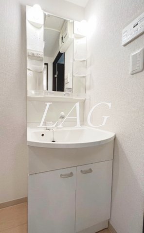 洗面設備　独立洗面台です。