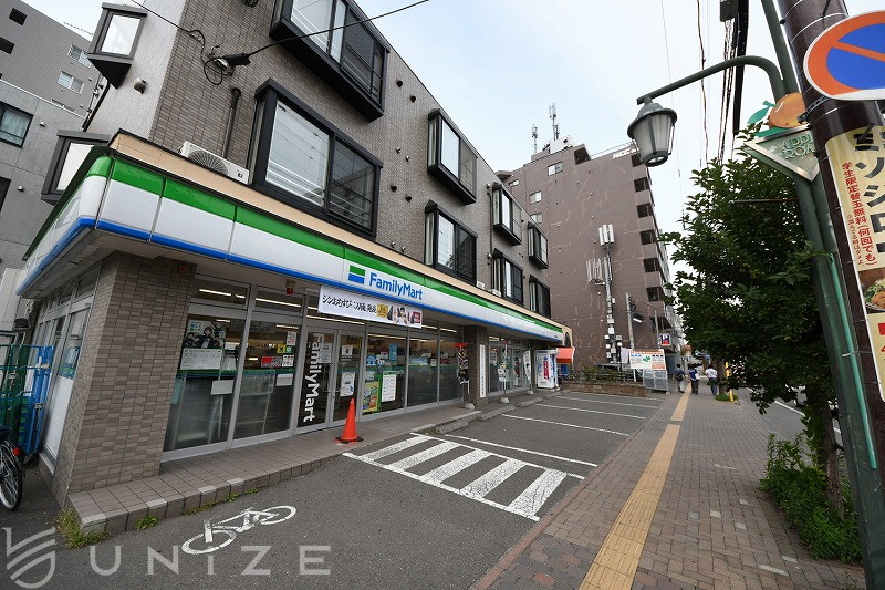 コンビニ　ファミリーマート北海学園前店（コンビニ）まで161m