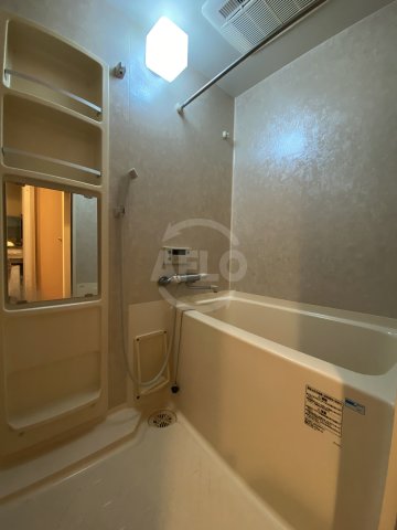 バス・シャワールーム　グラン・セレブ本町　バスルーム