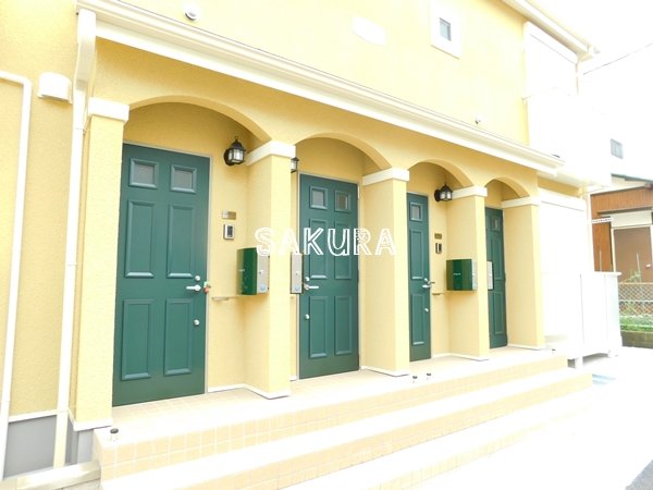 エントランス　管理の行き届いたエントランスです♪