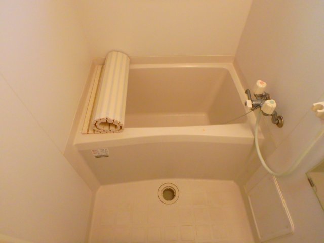 バス・シャワールーム　他のお部屋の参考写真となります。