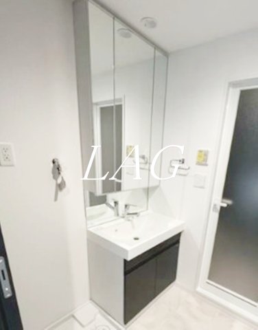 洗面設備　独立洗面台です。