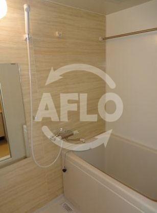 バス・シャワールーム　エスライズ御堂筋本町　浴室