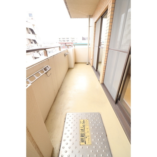 バルコニー　（２００６）