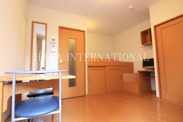 居室・リビング　反転