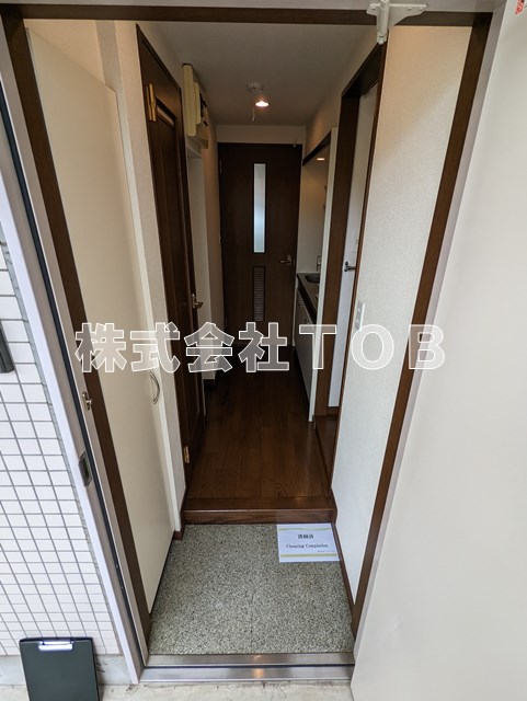 玄関　※別号室同間取り参考写真