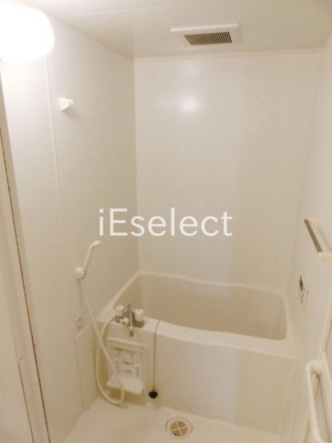 バス・シャワールーム　綺麗なバスルーム。