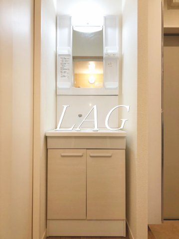 洗面設備　独立洗面台です。