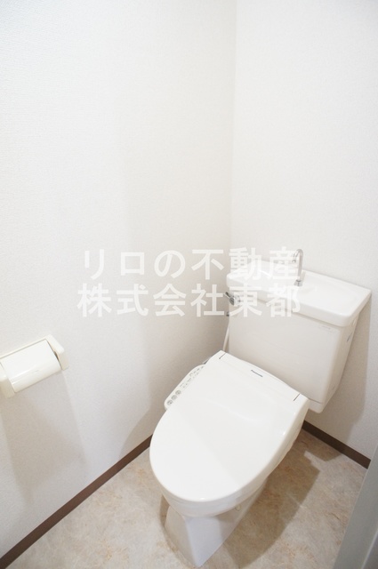 トイレ　洗浄・暖房便座付です！