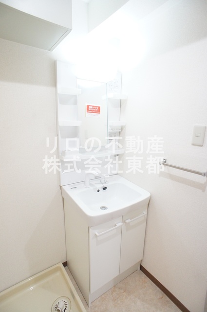 洗面設備　嬉しい洗面台は独立タイプ！