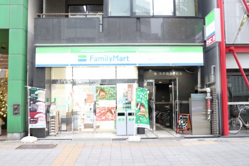 コンビニ　ファミリーマート 浅草橋三丁目店（コンビニ）まで209m