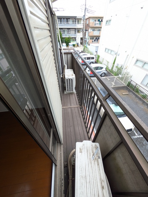 バルコニー　※クリーニング前の室内参考写真です。