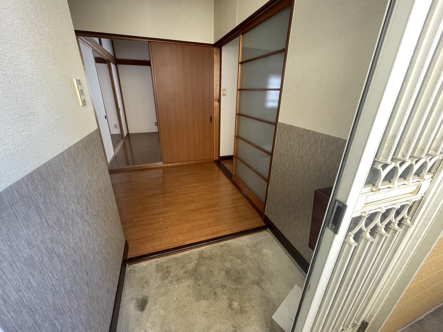 玄関