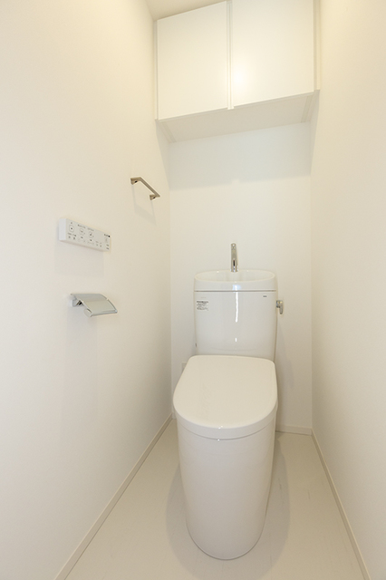 トイレ　※写真は同タイプ住戸です。