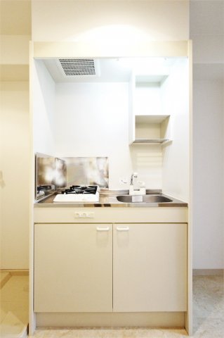 キッチン　参考写真（同物件別部屋）