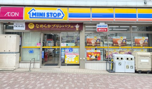コンビニ　ミニストップ覚王山駅前店（コンビニ）まで214m