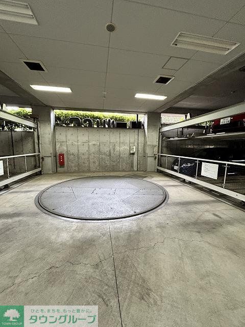 駐車場　駐車場