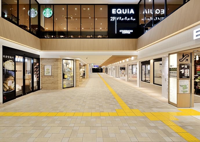 ショッピングセンター　EQUiA成増（ショッピングセンター）まで758m