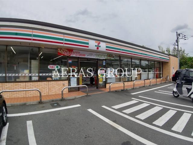 コンビニ　セブンイレブン八王子横川東店（コンビニ）まで394m