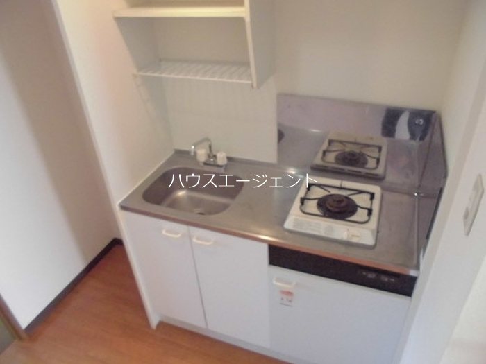 キッチン　1口のガスコンロ付きです
