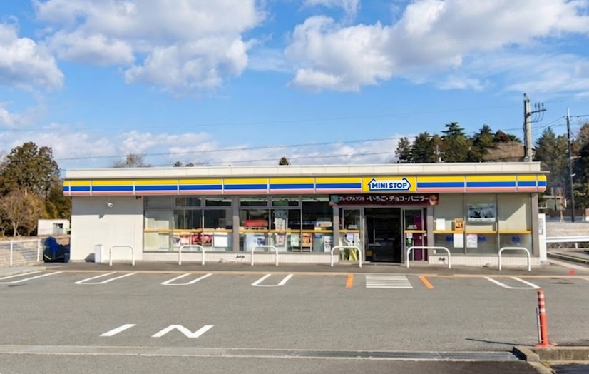コンビニ　ミニストップ 御殿場東山店（コンビニ）まで949m
