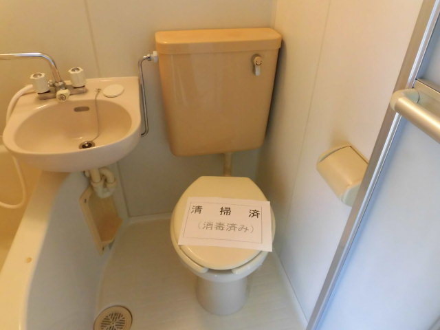 トイレ　シンプルなトイレですよ