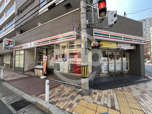 コンビニ　セブン-イレブン 吹田広芝町店（コンビニ）まで50m