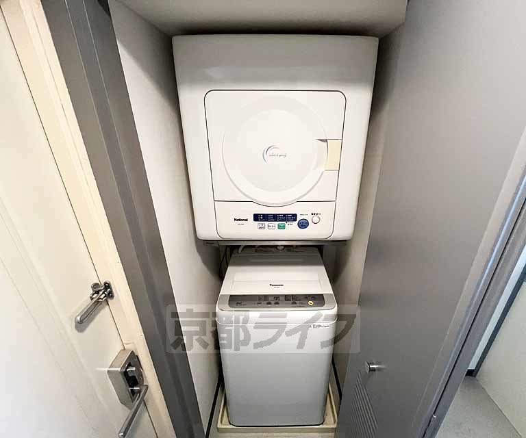 その他設備　室内洗濯機置場ありで、脱衣・洗濯が室内でできます。乾燥...