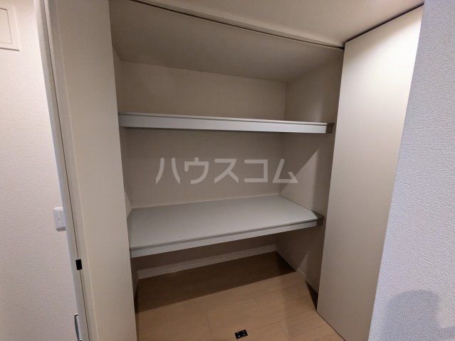 ＪＲ東海道本線 平塚駅 バス乗車時間：14分 最寄りバス停で下車 徒歩2分 3階建 築11年の内装写真