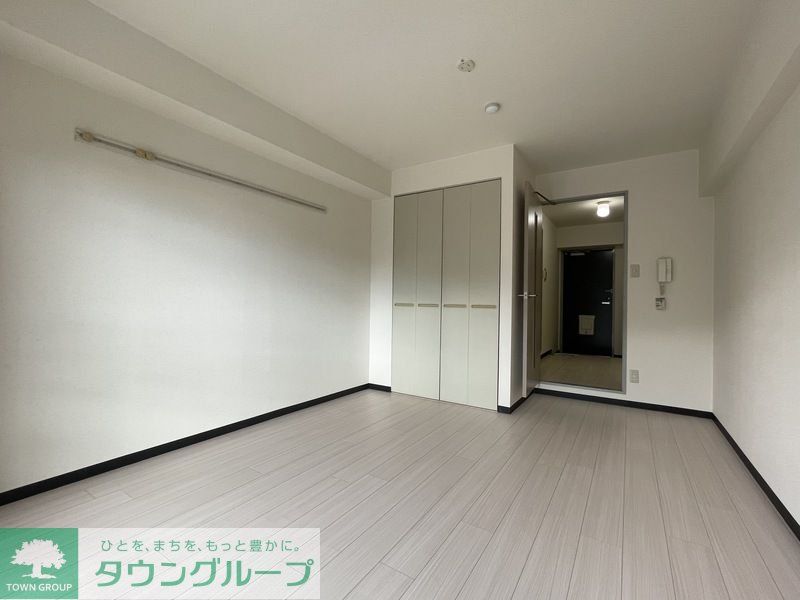 ライブステーション江坂の居間写真