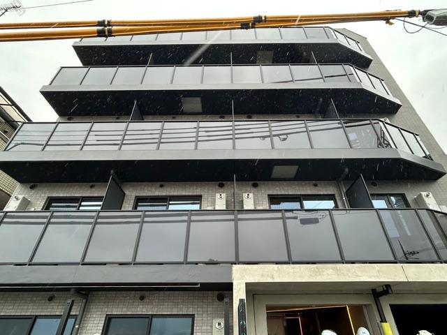 建物外観　建築中