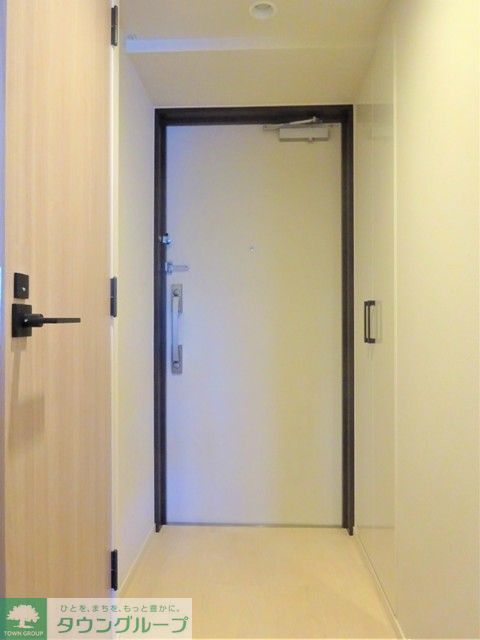 玄関　※写真は同タイプ住戸です。