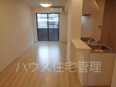 大阪モノレール本線 沢良宜駅 徒歩30分 2階建 築1年の居間写真